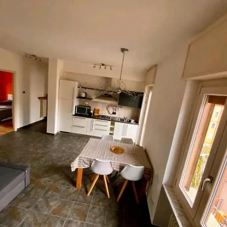 Apartament Luminosissimo Nel Centro Di *